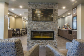 Гостиница Suburban Extended Stay Hotel Moose Jaw  Мус-Джо